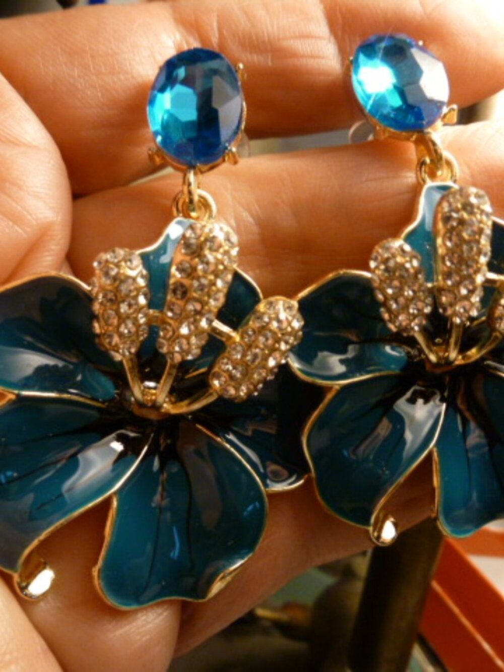 NEW Dark teal enamel rhinestone lily dangle earrings SO PRETTY Betsey Johnson